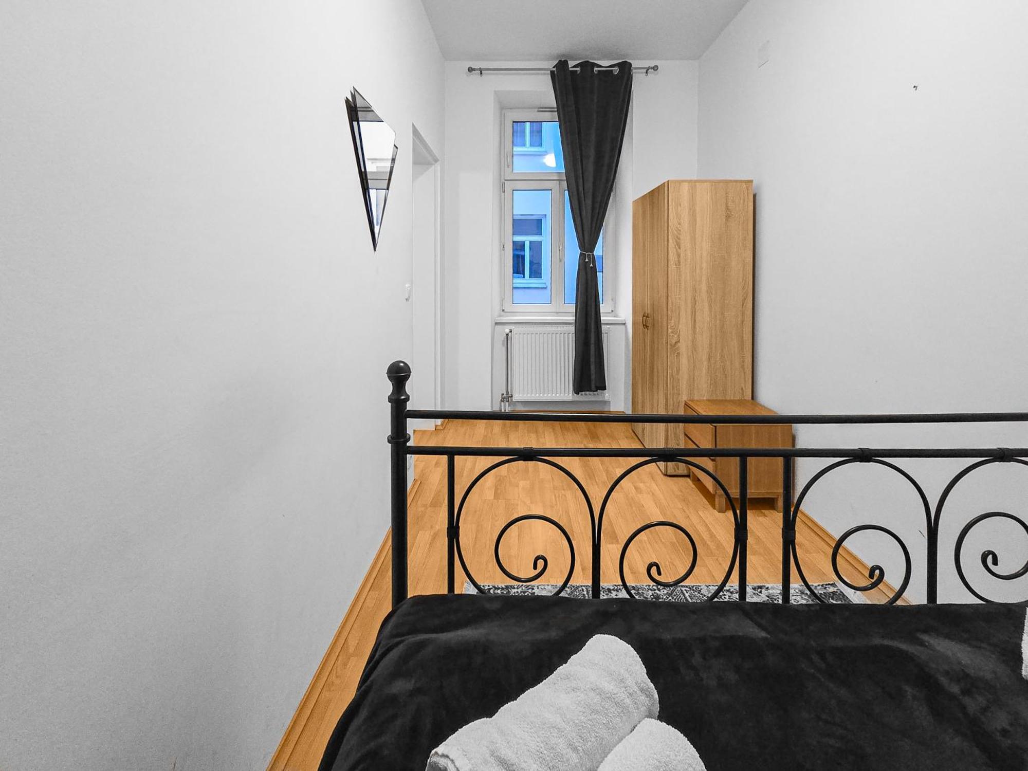 Modern Three-Bedroom, Triple King Beds เวียนนา ภายนอก รูปภาพ